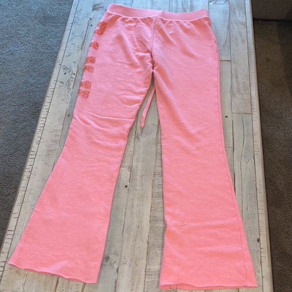 EUC Women’s MD VS PINK Sweatpants - Picture 5 of 5